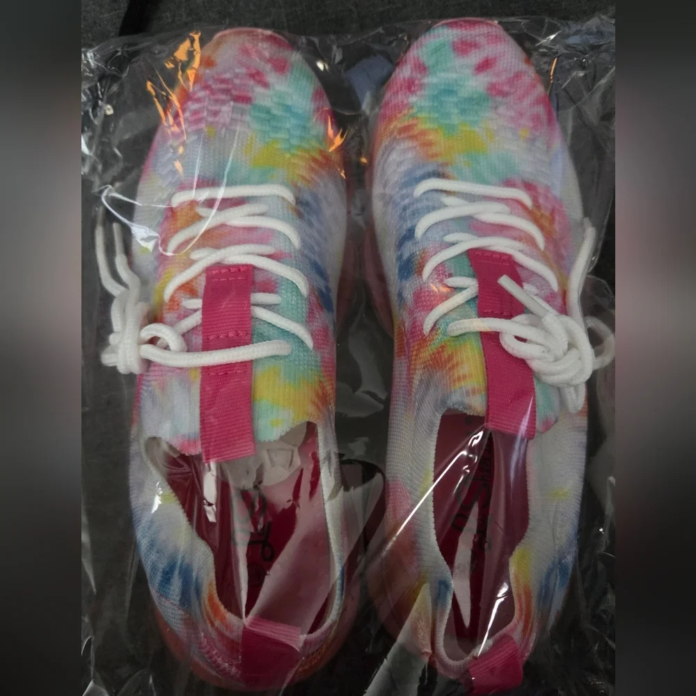 Women's La Sheelah Tie-Dye Sneaker, Size 6.5 NWOT - Picture 2 of 11